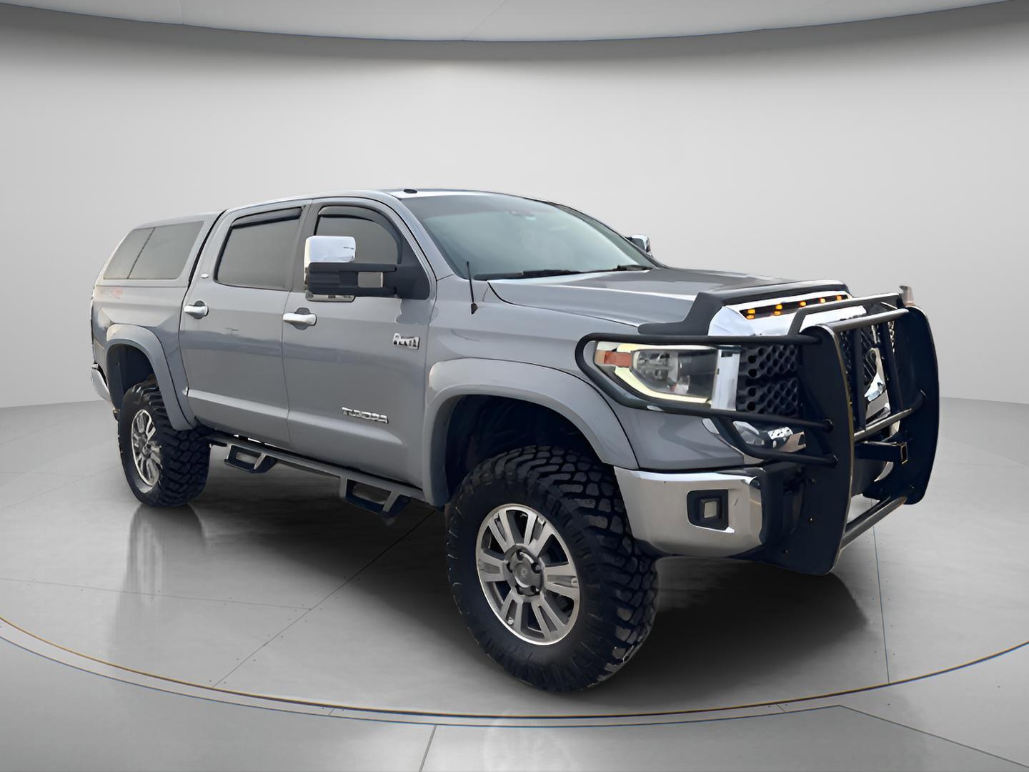 2018 Toyota Tundra SR5's photo