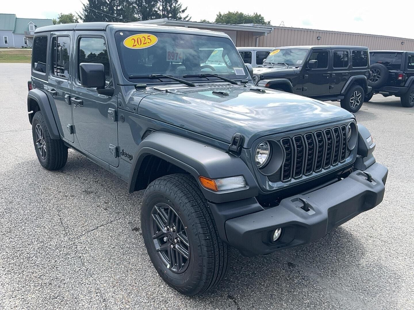 View vehicle photo 3