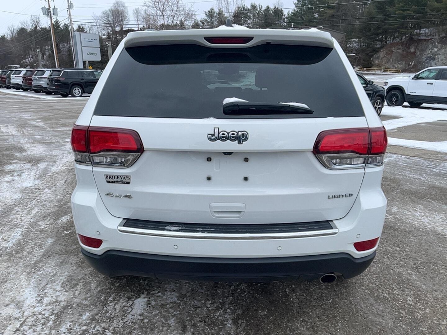 View vehicle photo 6