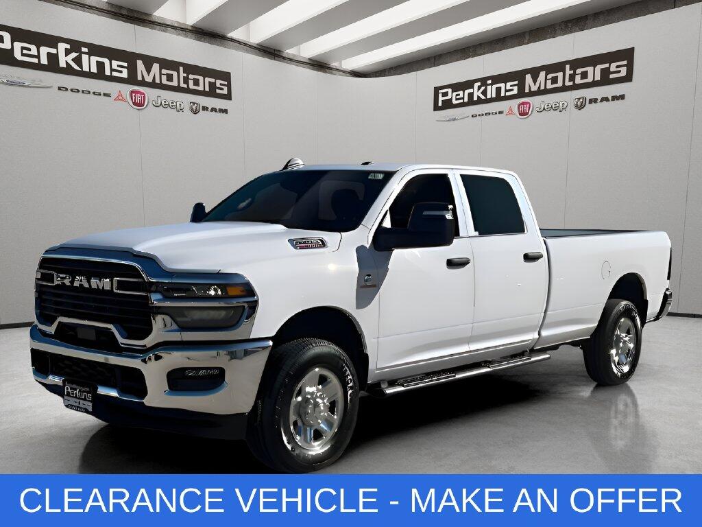 2026 RAM 2500 2500 Tradesman Crew Cab 4x4 8' Box