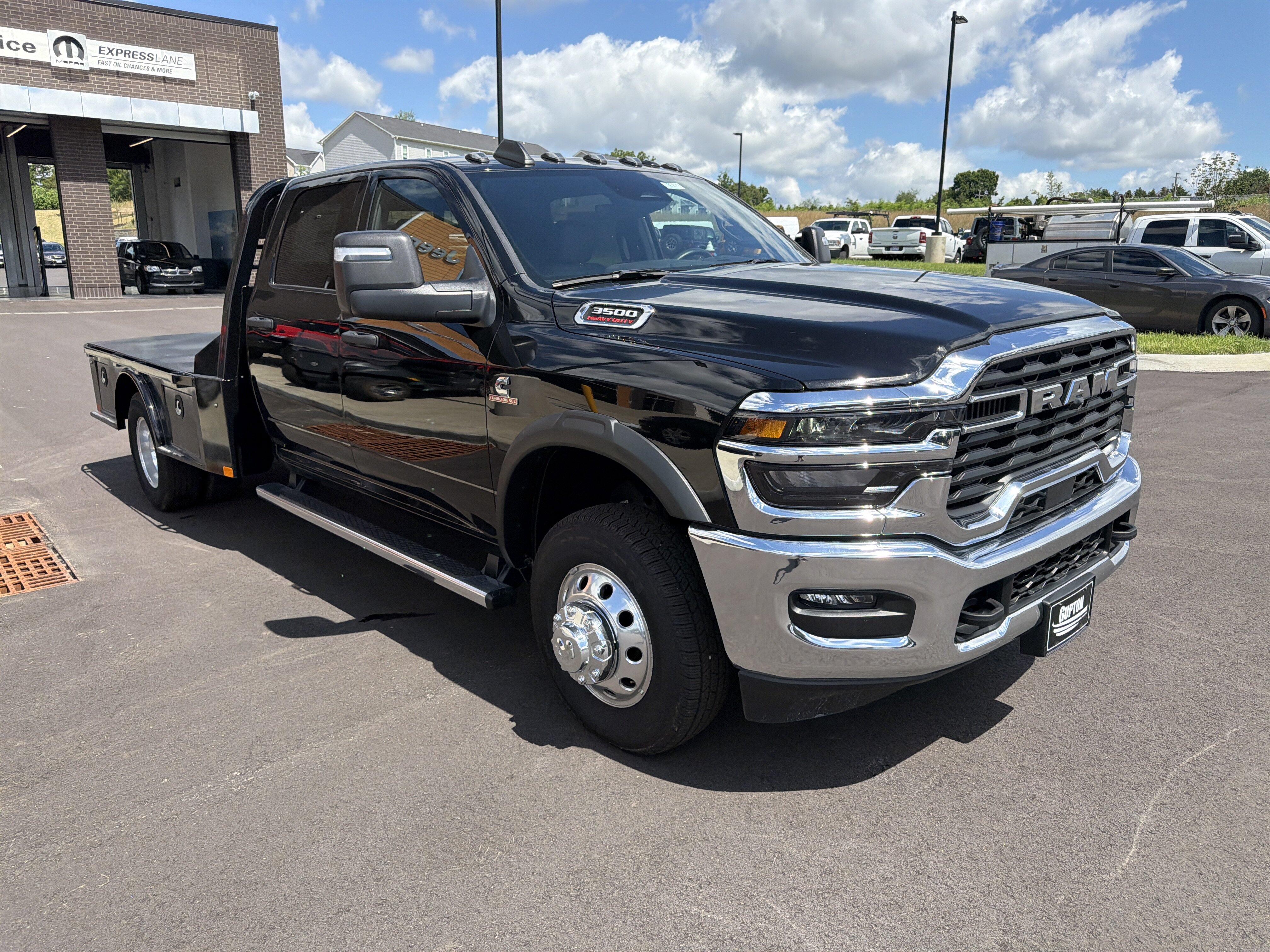 2026 RAM 3500 Chassis Tradesman - Photo 6