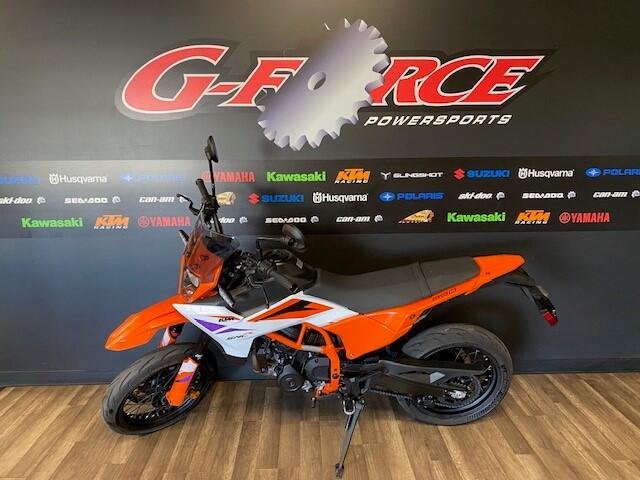 2026 KTM 390 SMC R