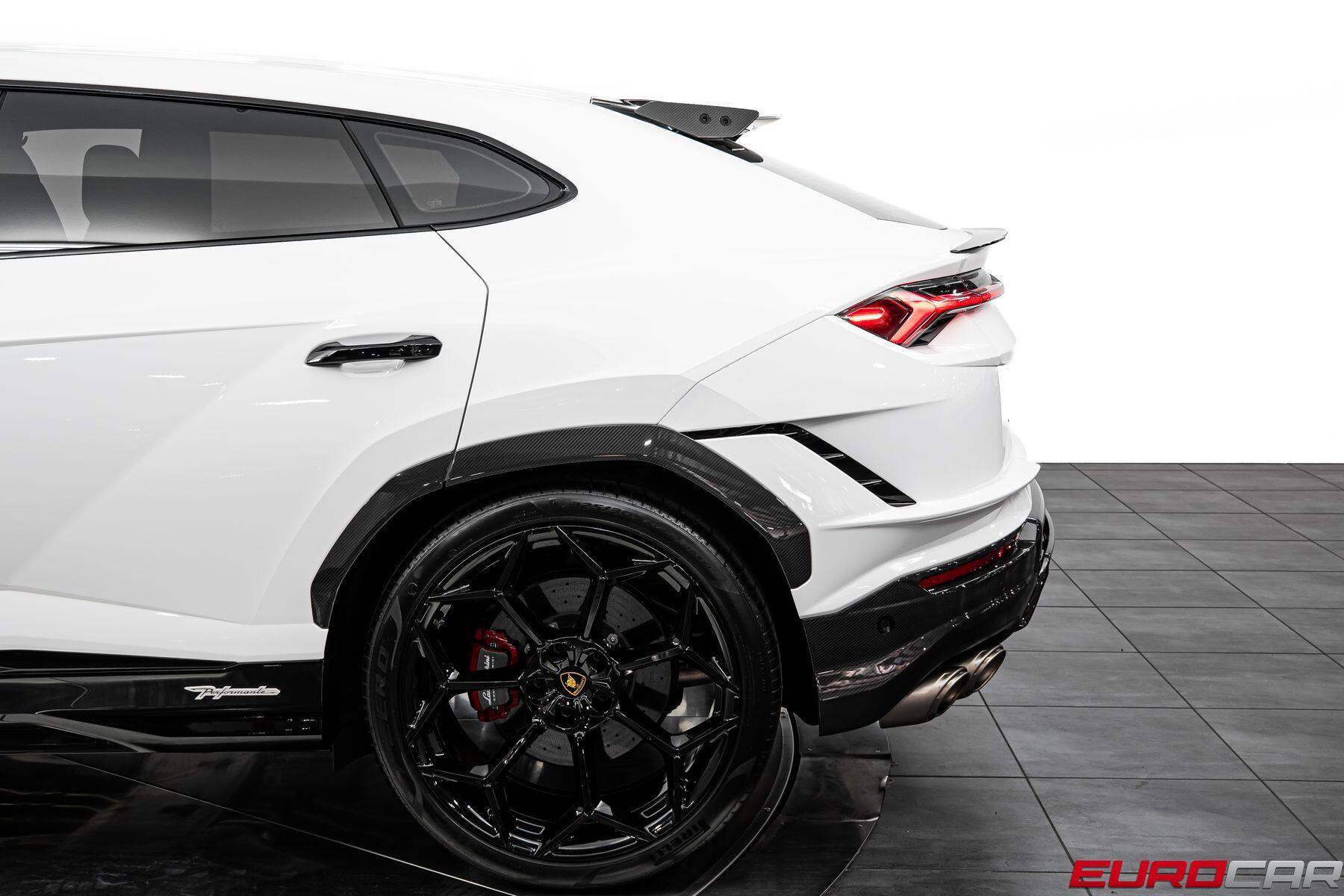 2024 Lamborghini Urus Performante *HUGE CARBON OPTIONS * PANORAMIC ROOF*Image 18