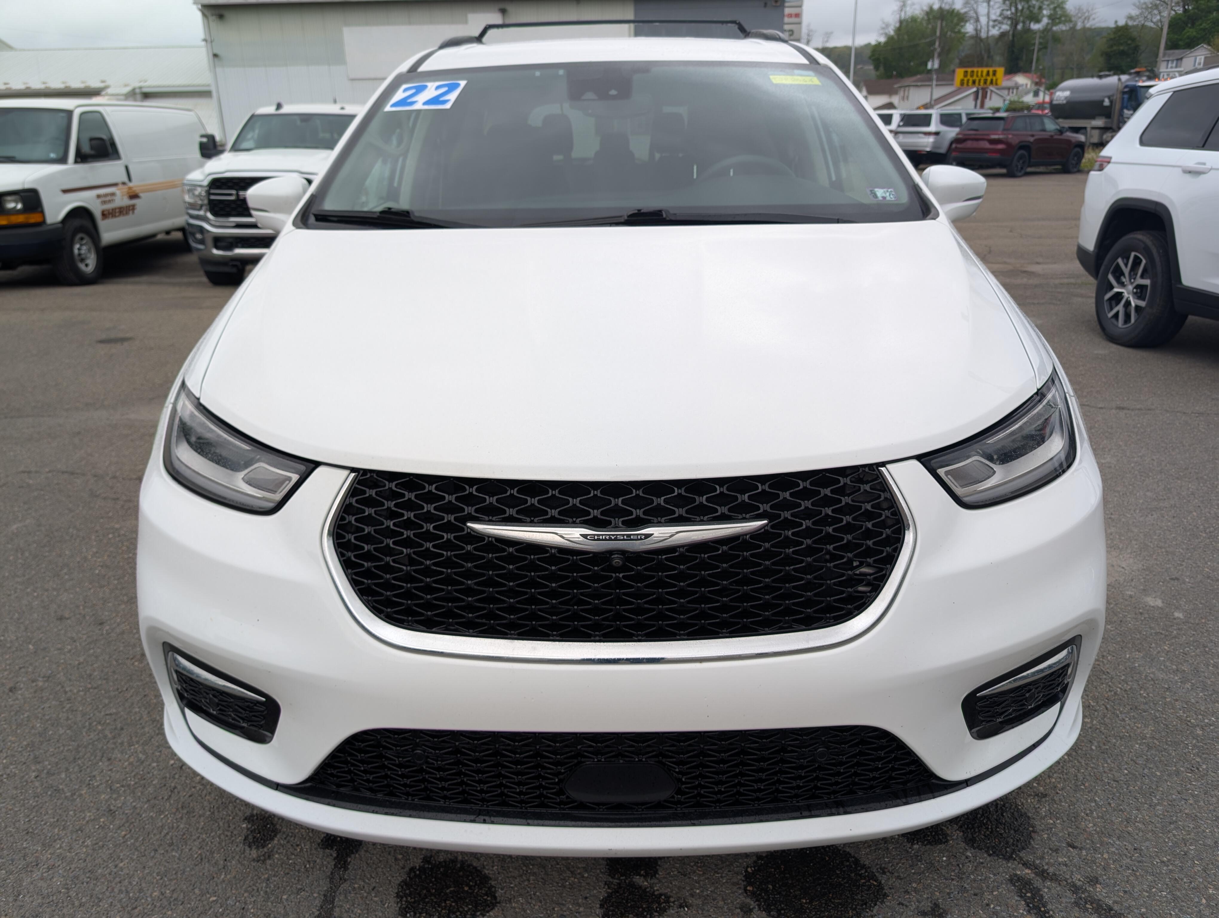 Used 2022 Chrysler Pacifica Touring L with VIN 2C4RC1BG6NR157561 for sale in Towanda, PA