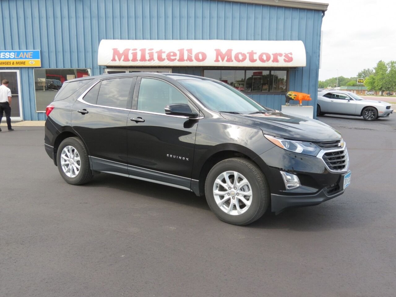 Used 2019 Chevrolet Equinox LT with VIN 2GNAXUEV7K6219096 for sale in Fairmont, Minnesota