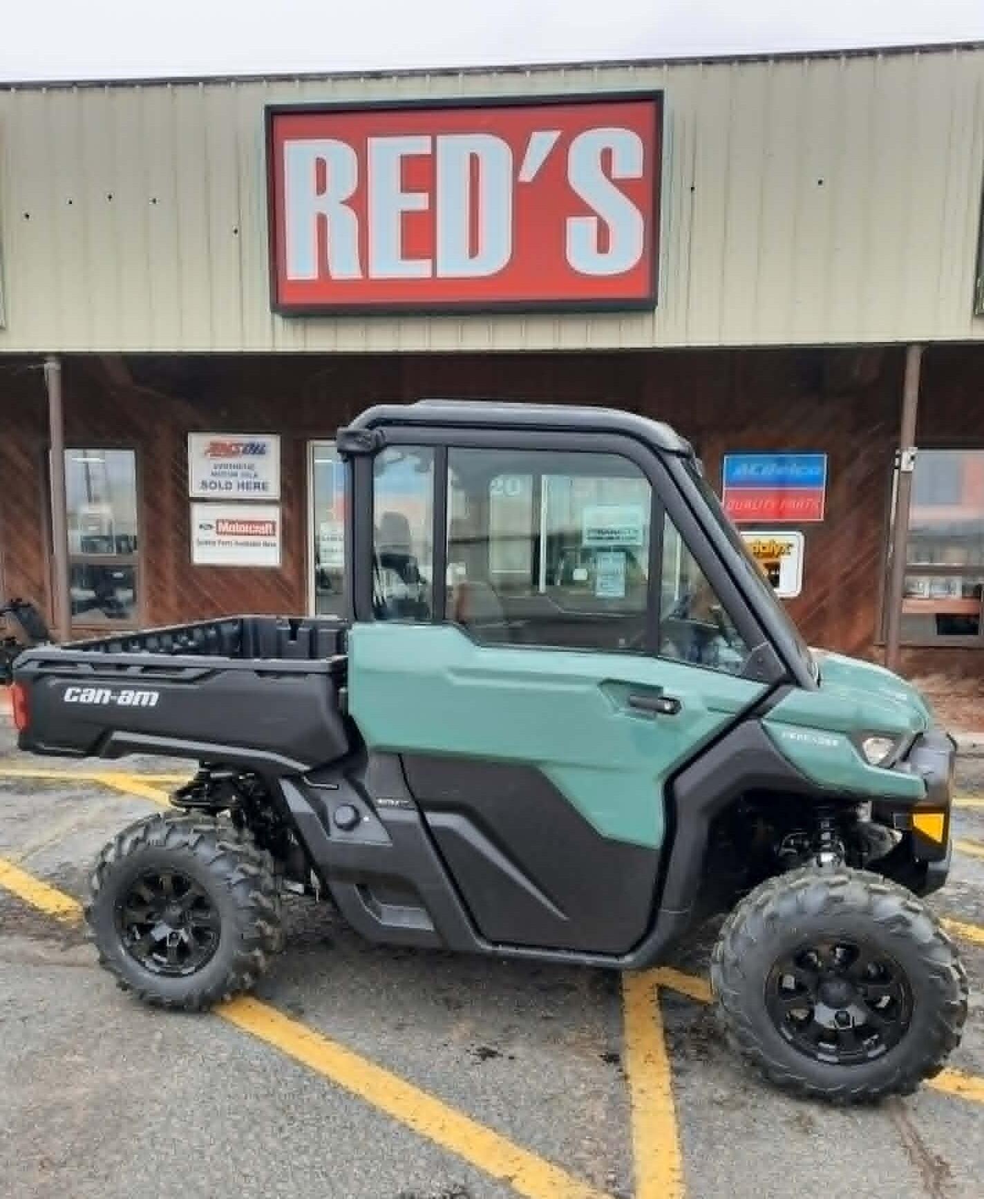 2026 Can-Am DEFENDER DPS HD10