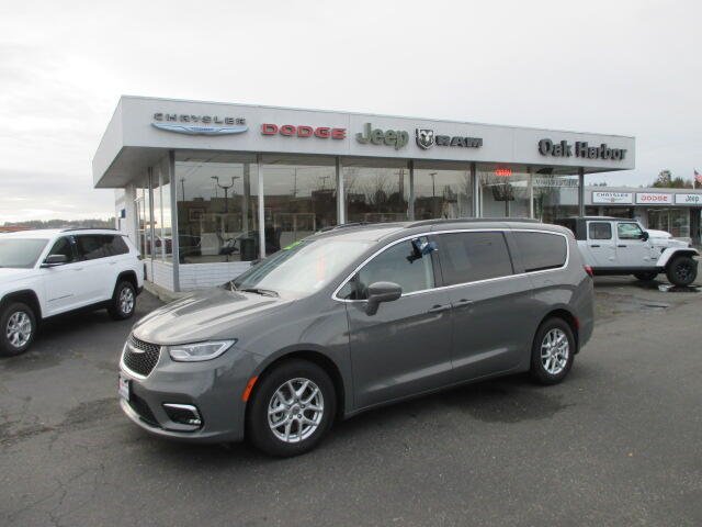 Used 2022 Chrysler Pacifica Touring L with VIN 2C4RC1BG6NR182489 for sale in Oak Harbor, WA