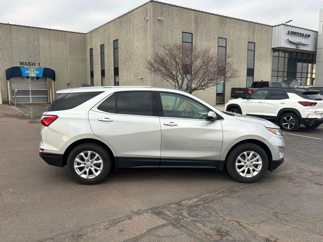 Used 2019 Chevrolet Equinox LT with VIN 2GNAXUEV4K6171153 for sale in Luverne, Minnesota