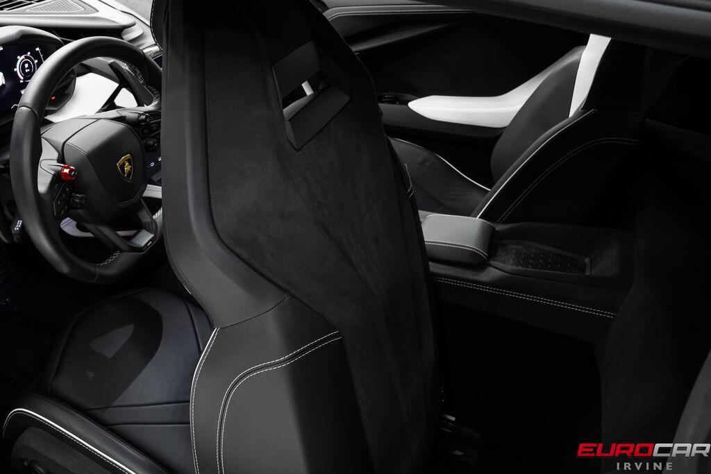 2025 Lamborghini Revuelto *HIGH GLOSS STYLE PACK * FULL PPF*Image 41