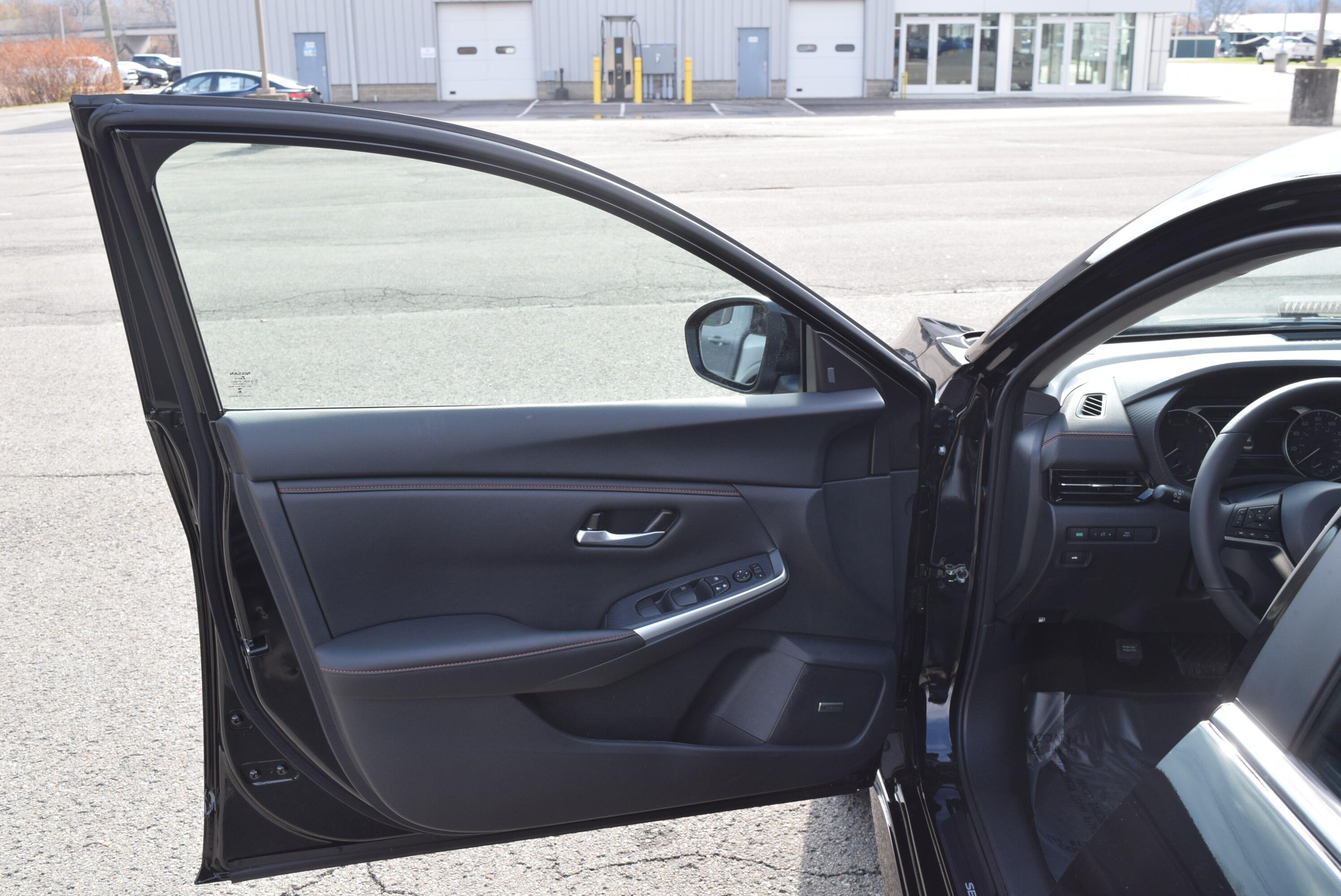 2025 Nissan Sentra SR - Photo 12