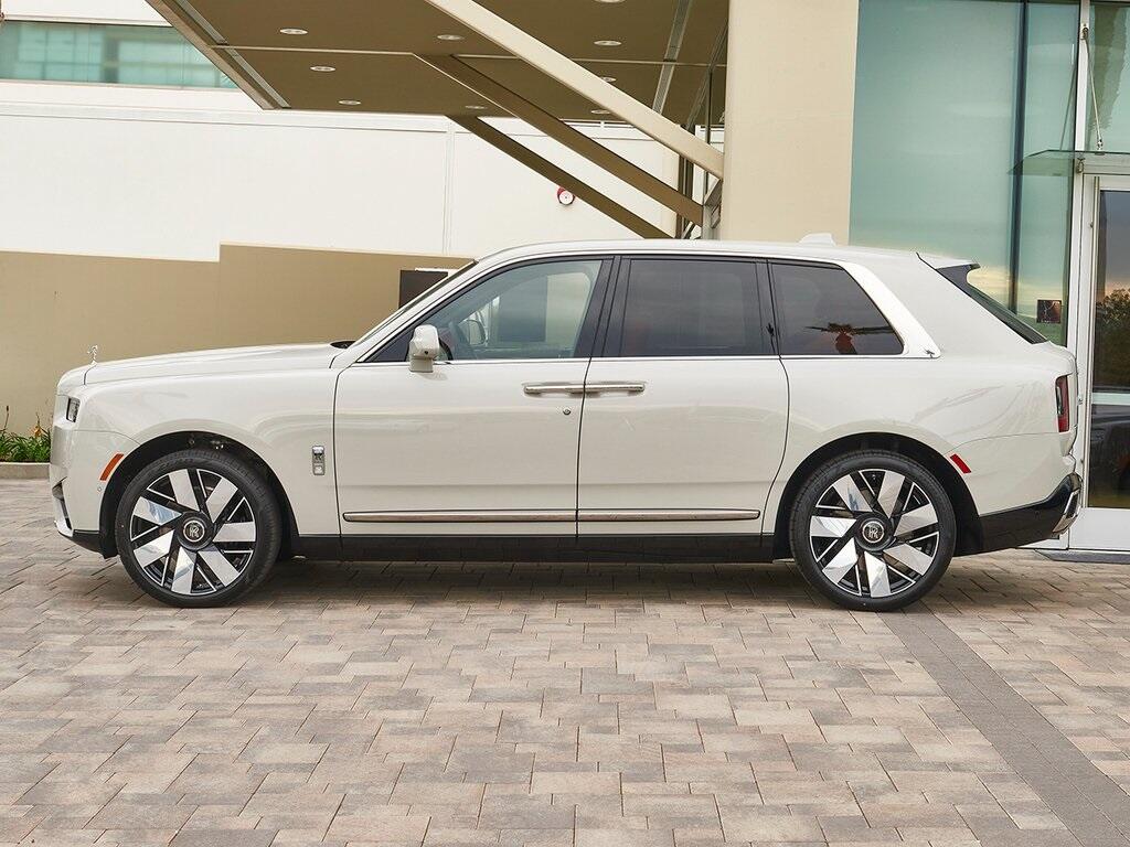 2026 Rolls Royce Cullinan RR photo 3