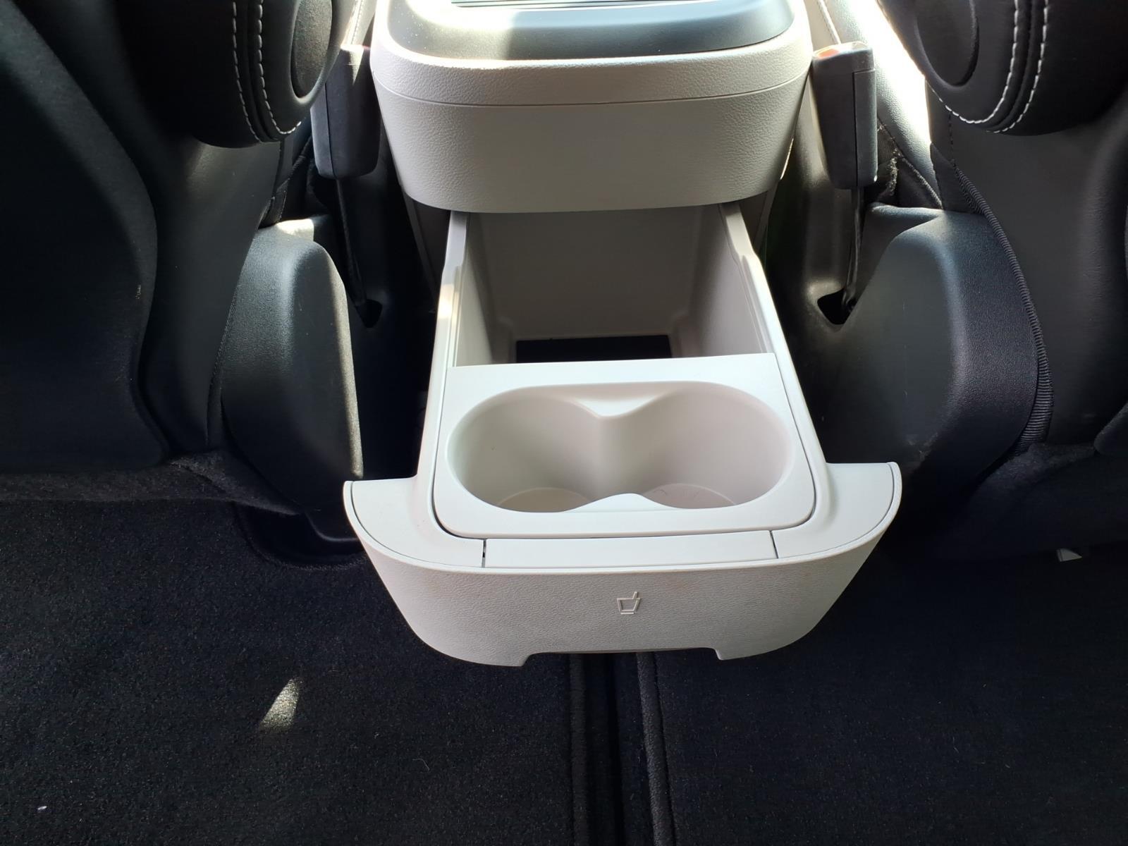 2024 Chrysler Pacifica Touring L - Photo 11