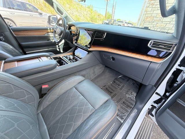 2022 Jeep Grand Wagoneer Series III - Photo 43