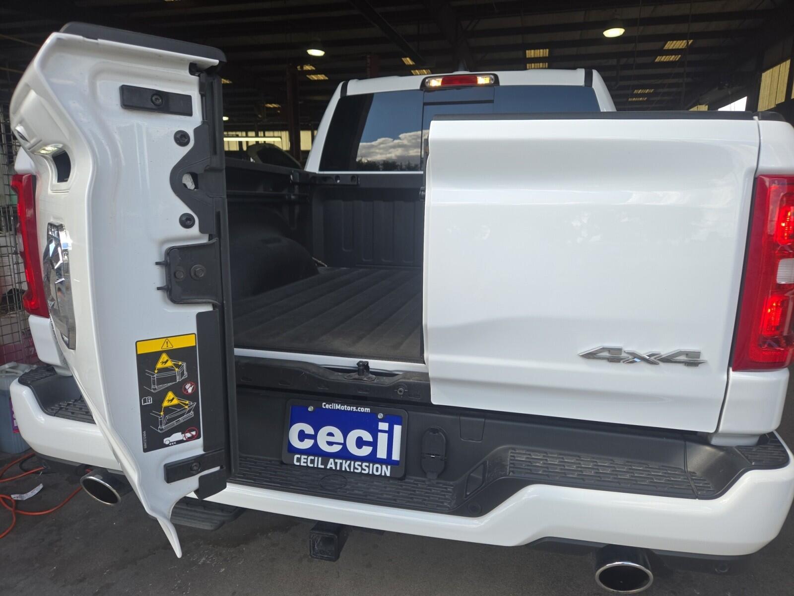 2026 RAM 1500 Laramie - Photo 16