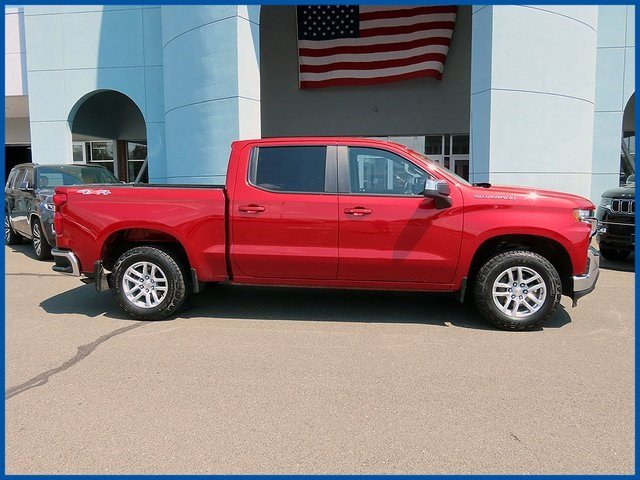 Used 2021 Chevrolet Silverado 1500 LT with VIN 1GCUYDED1MZ154506 for sale in New Britain, CT