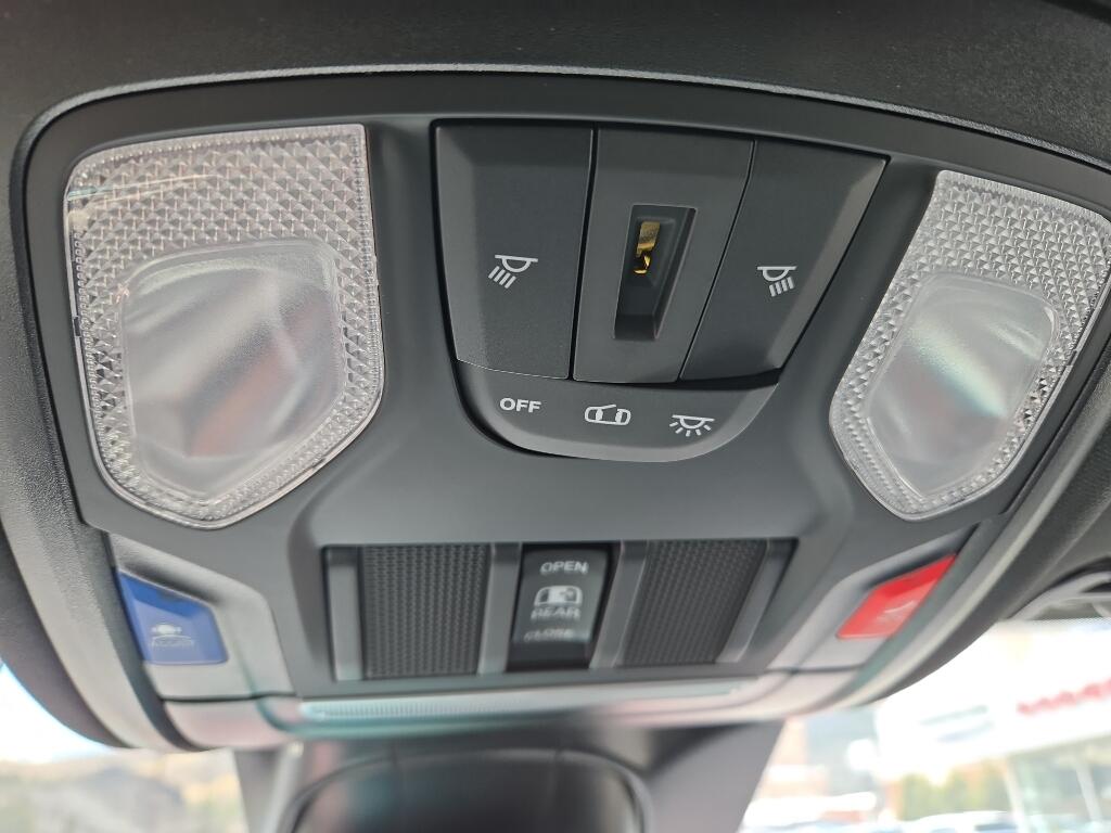2025 RAM 3500 Big Horn - Photo 19