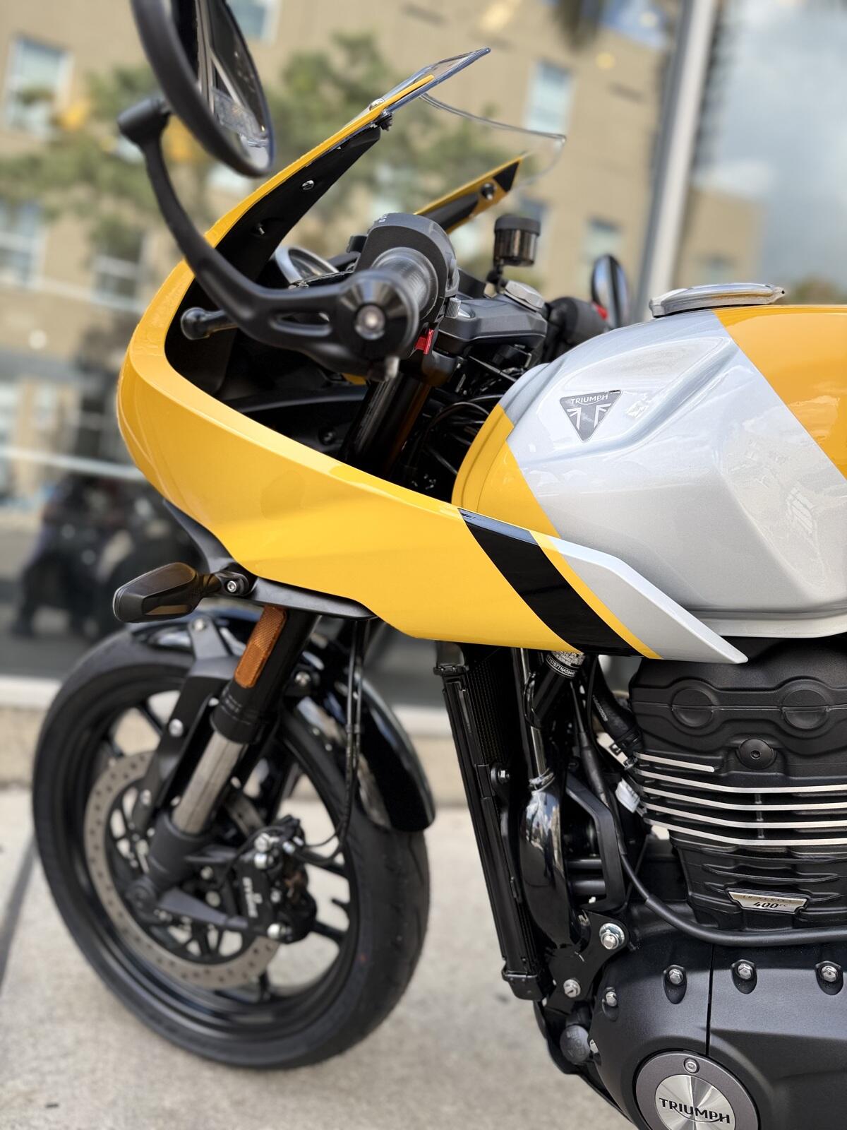 New 2026 Triumph THRUXTON 400 