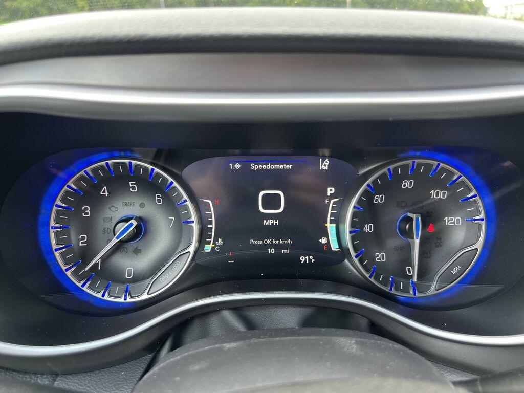 2026 Chrysler Pacifica Select - Photo 10