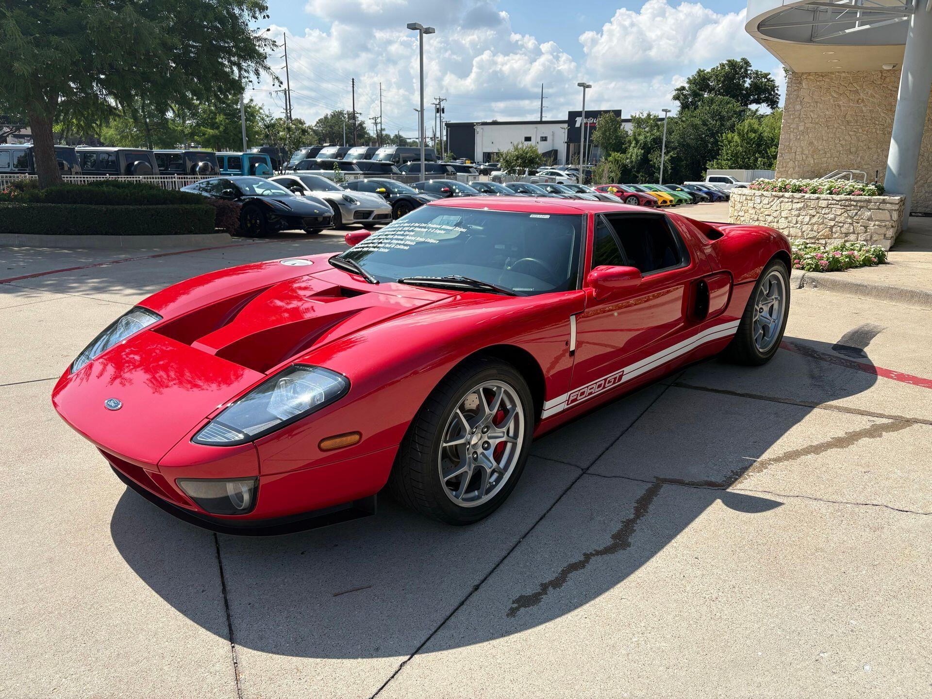 2005 Ford GT -'s photo