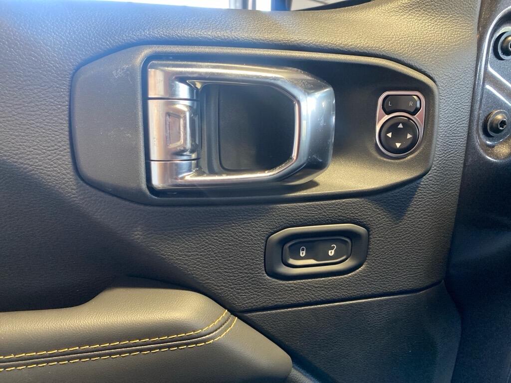 2025 Jeep Wrangler 4-Door Sahara - Photo 18