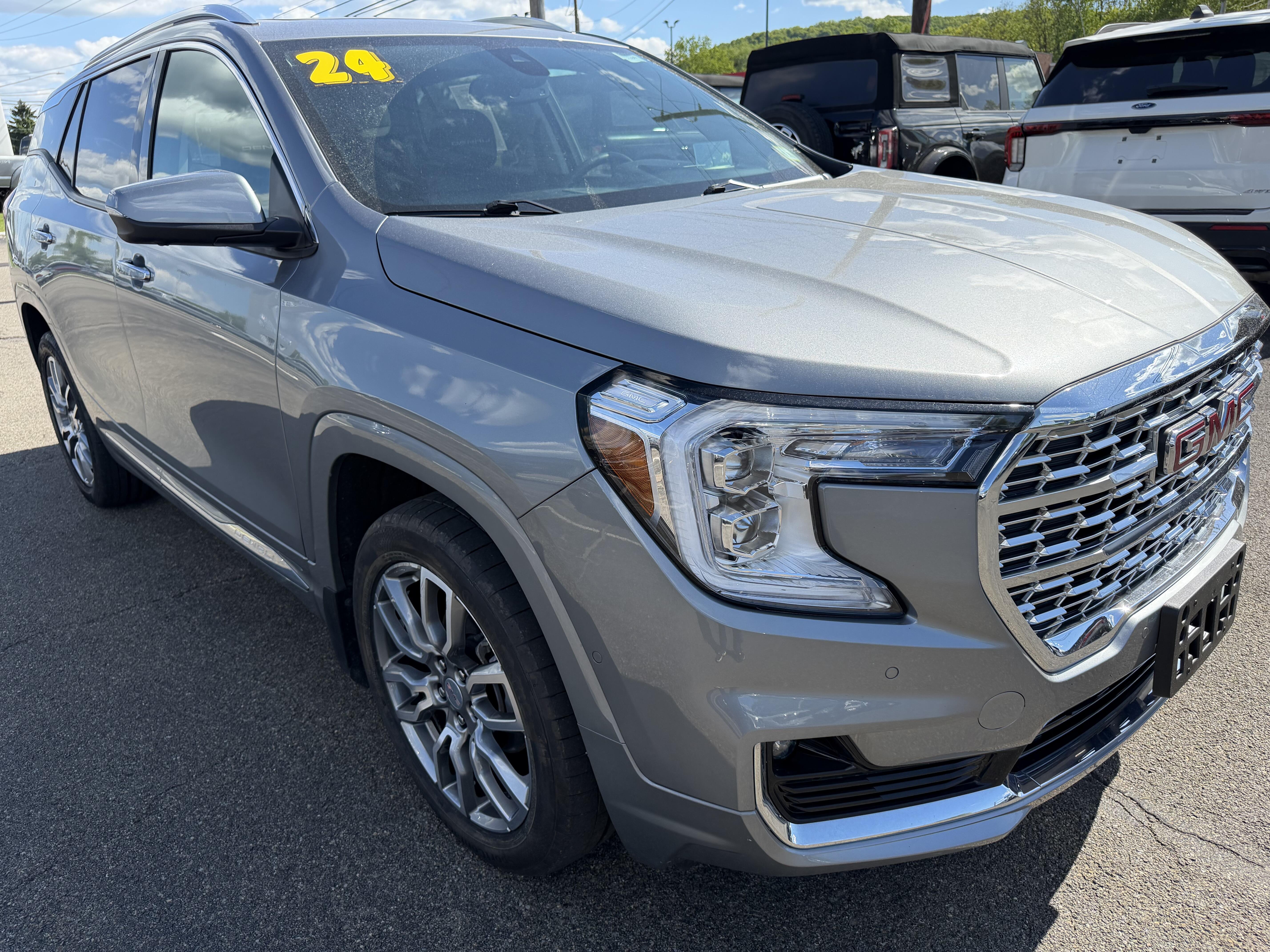 2024 GMC Terrain Denali AWD's photo