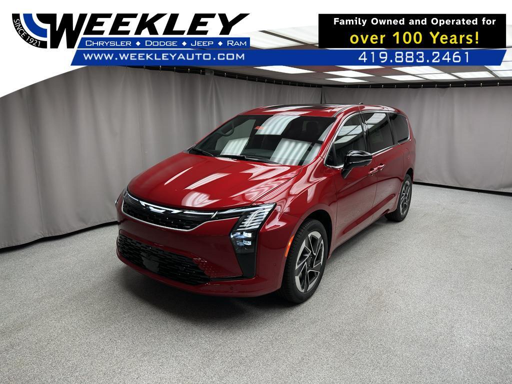 2027 Chrysler Pacifica Limited AWD's photo