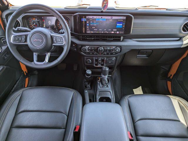 2025 Jeep Wrangler 4-Door Sahara - Photo 15
