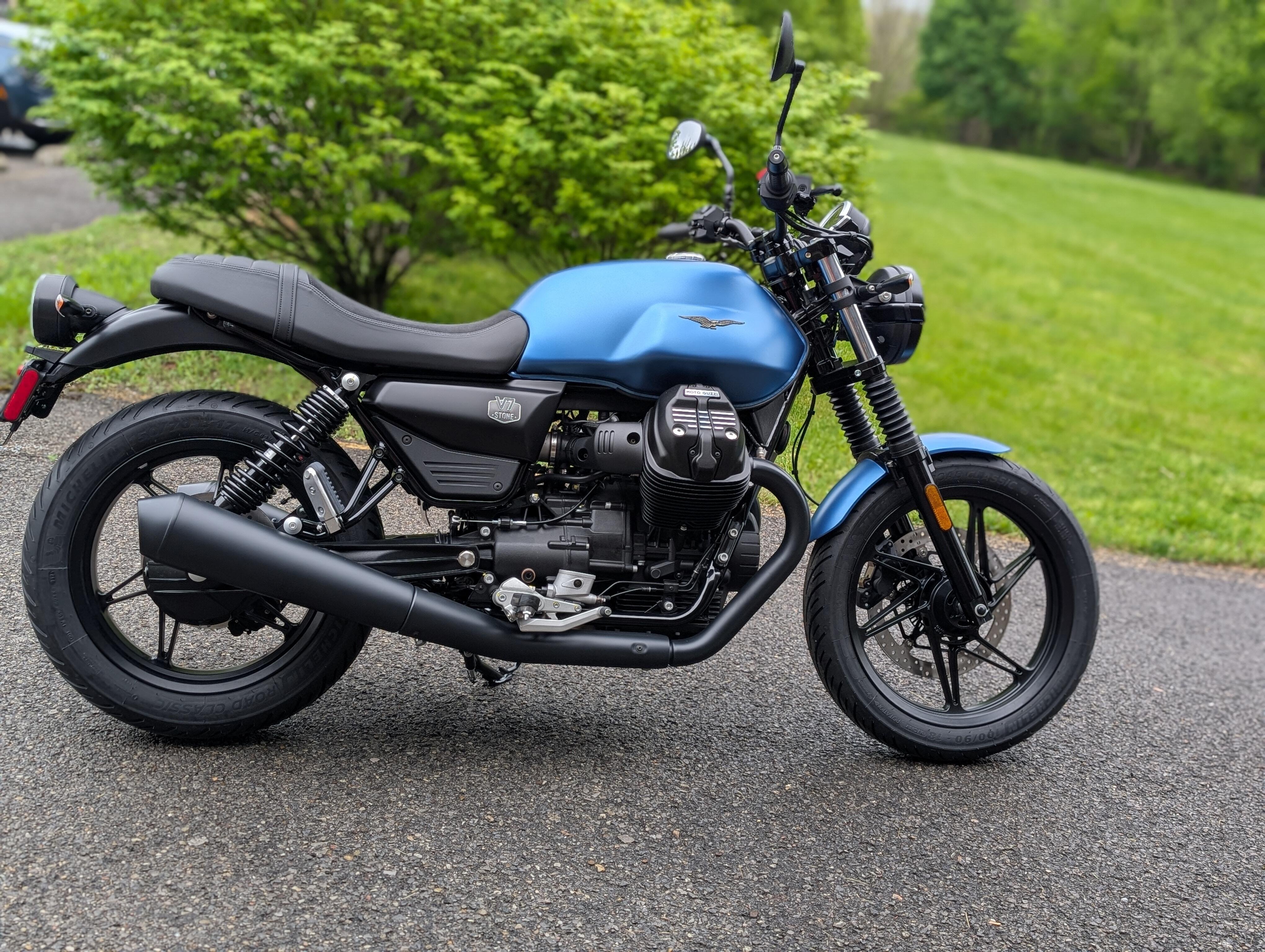 2026 Moto Guzzi V7 Stone