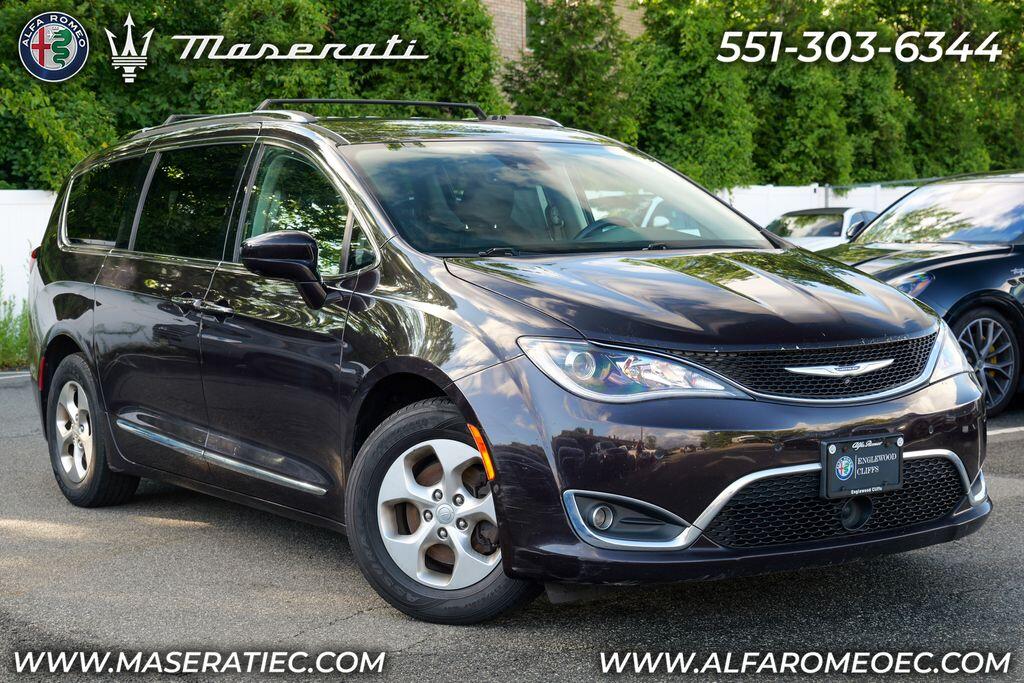 2017 Chrysler Pacifica Touring L Plus