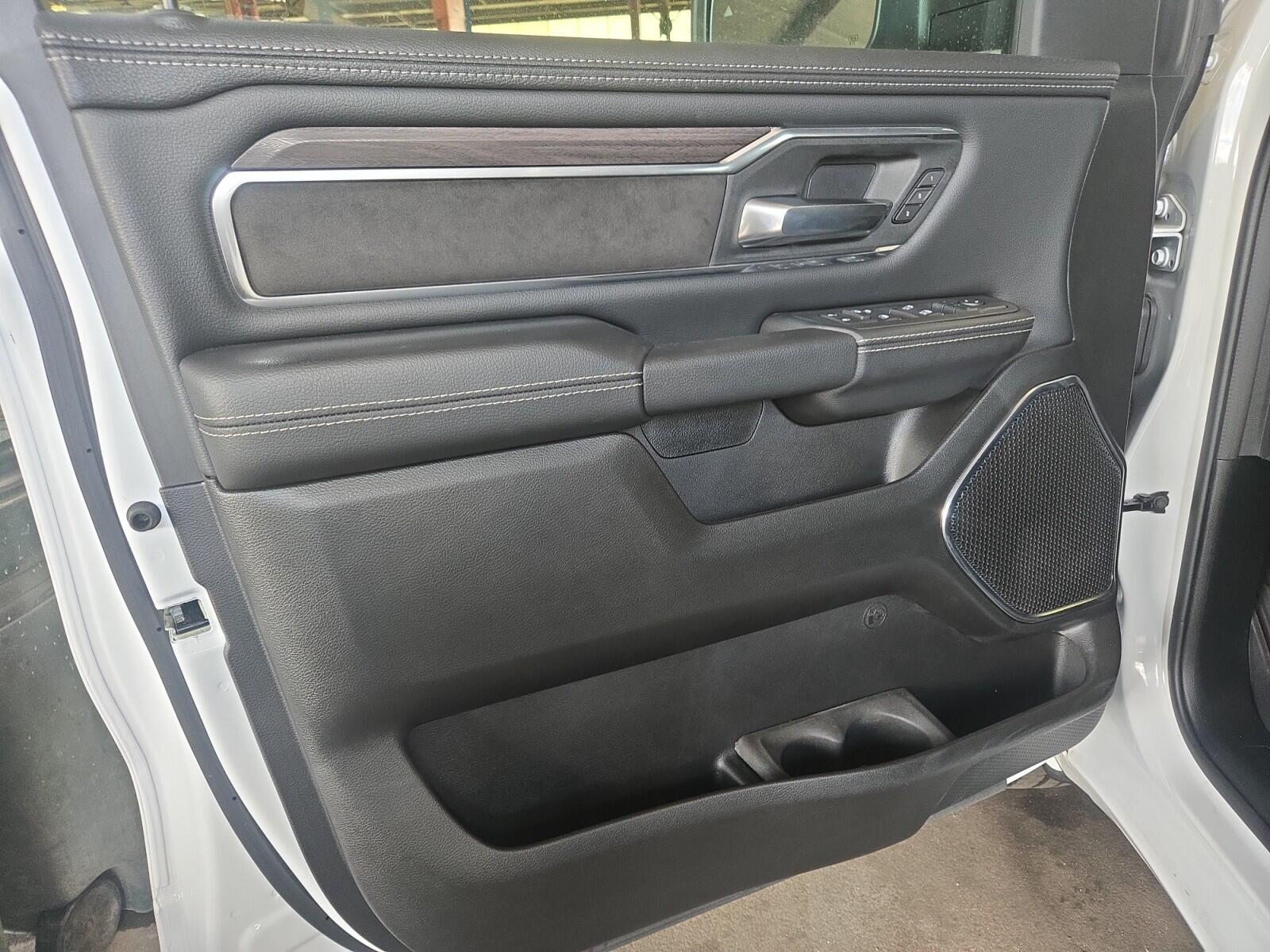 2026 RAM 1500 Laramie - Photo 18