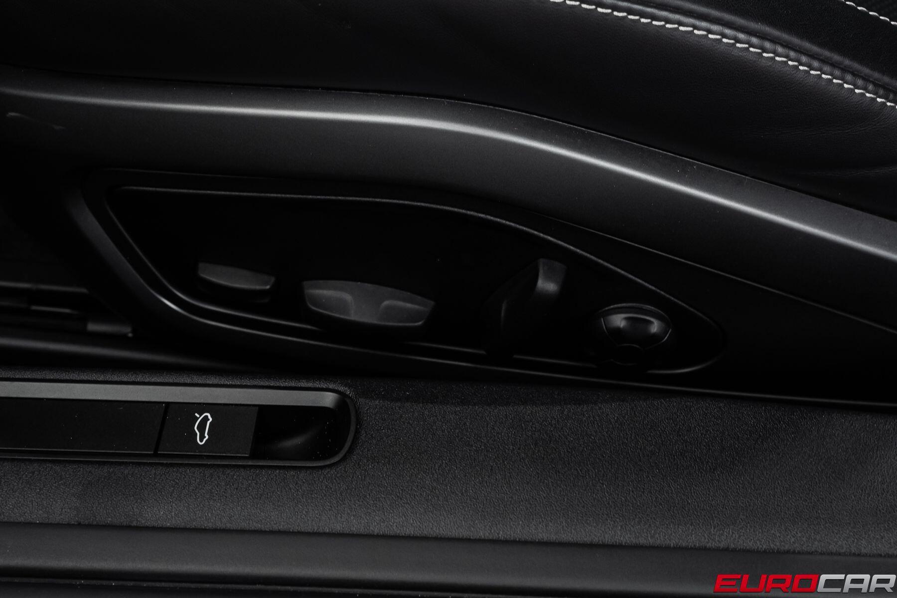 2024 Porsche 911 Turbo *POWER SPORT SEATS * CARBON FIBER ROOF*Image 44