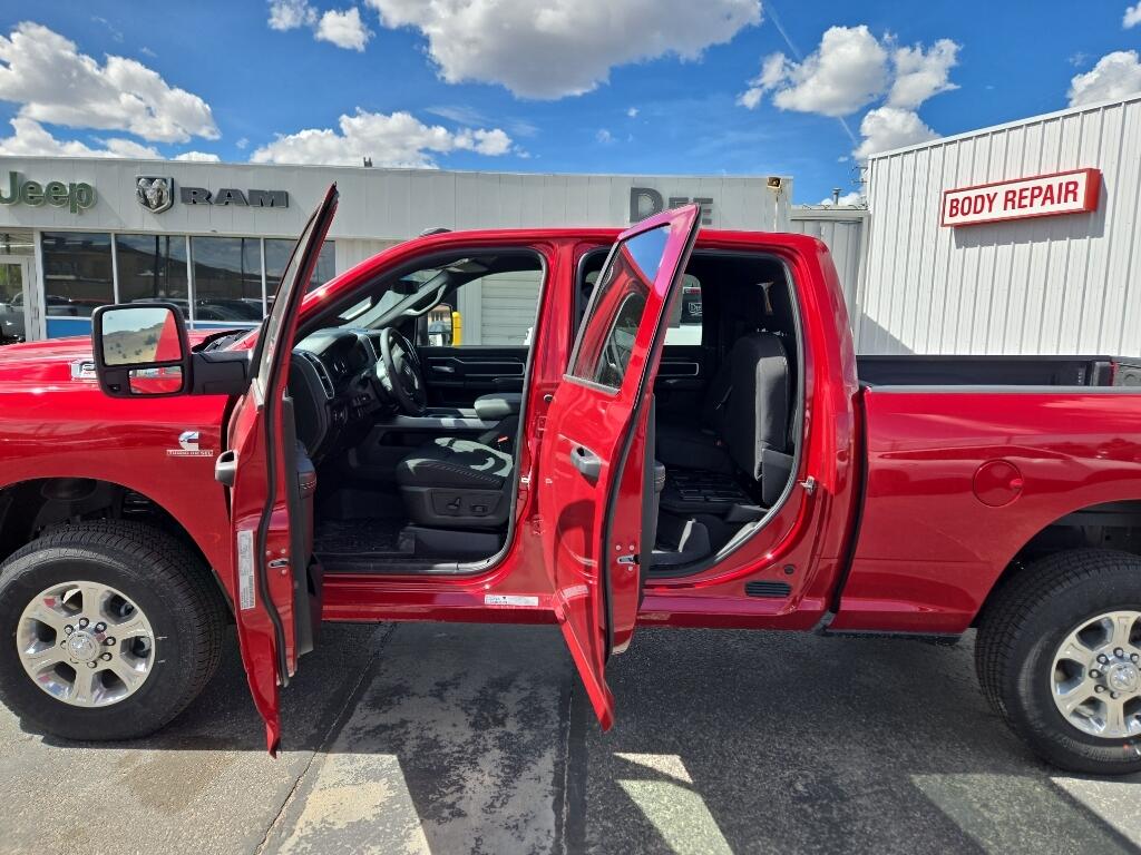 2025 RAM 3500 Big Horn - Photo 6