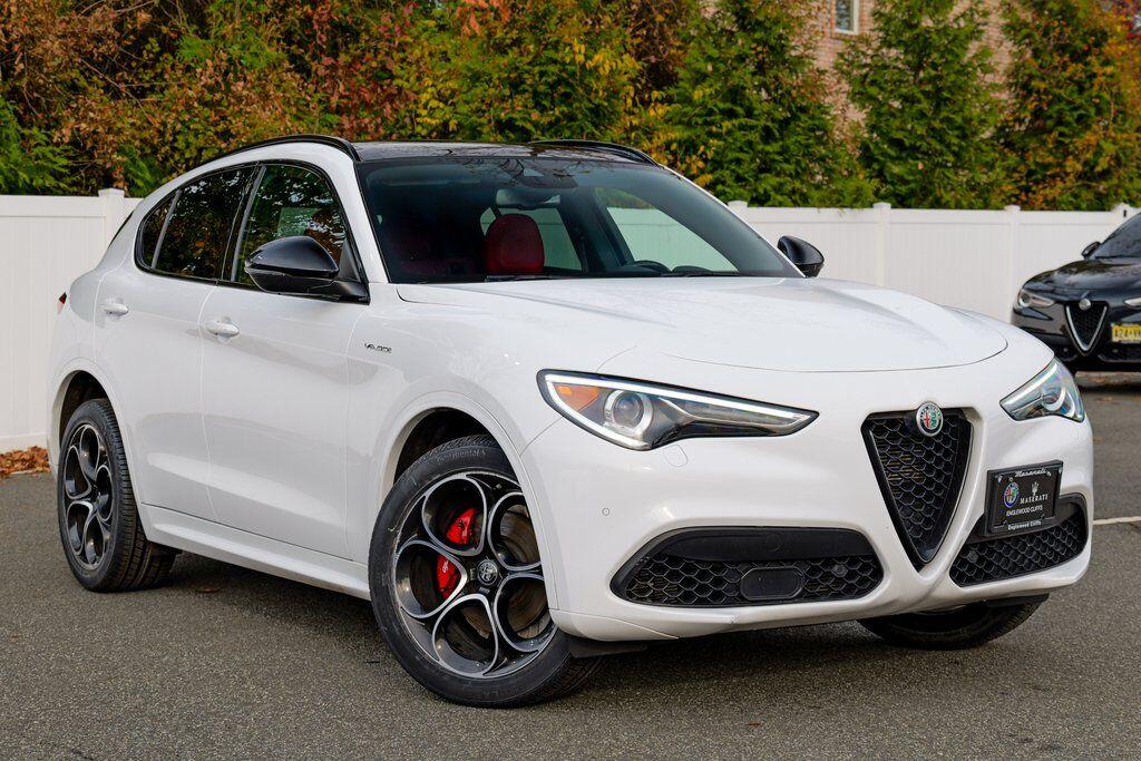 2023 Alfa Romeo Stelvio Veloce's photo
