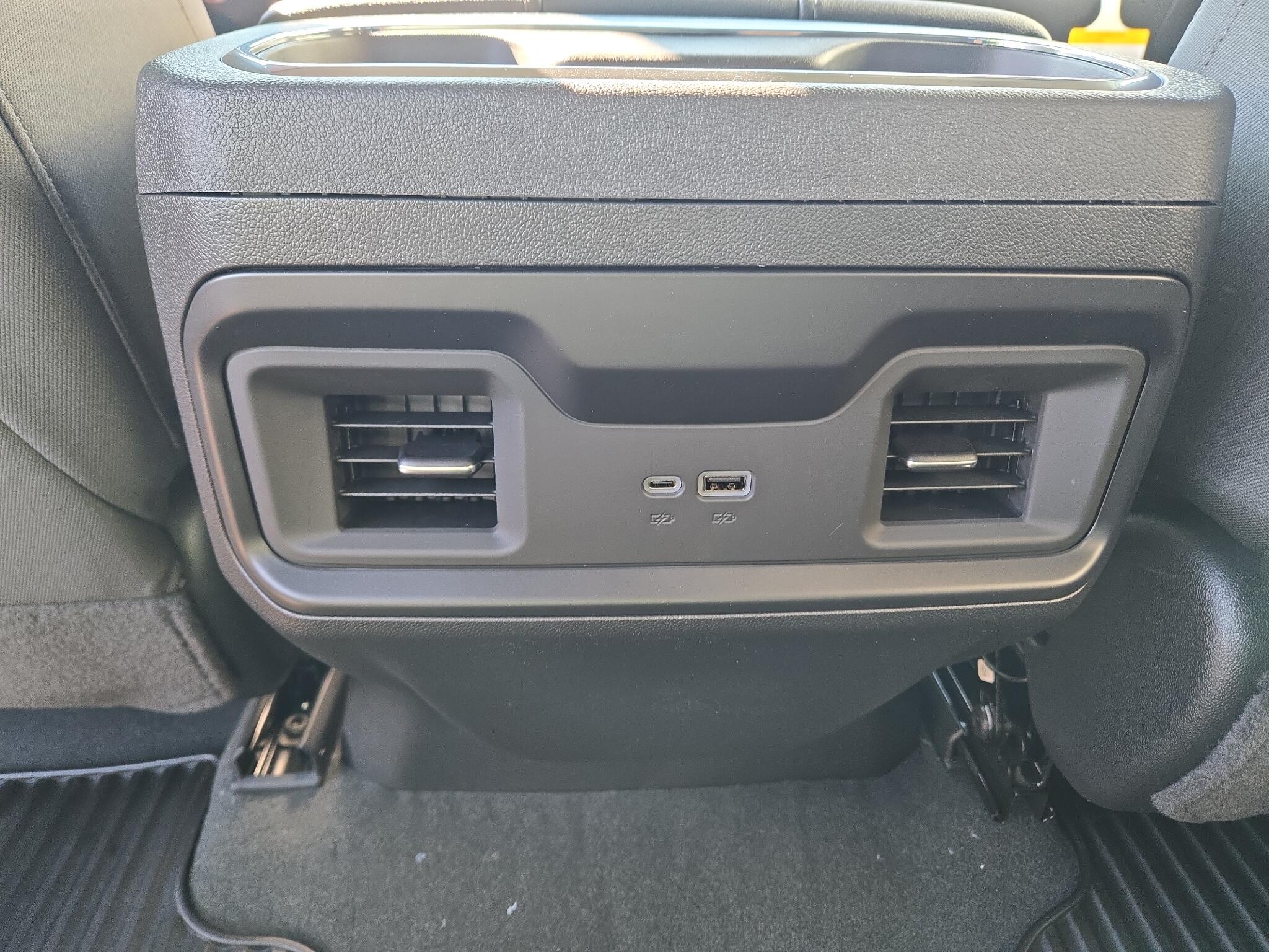 2026 Chevrolet Silverado 1500 LT - Photo 9