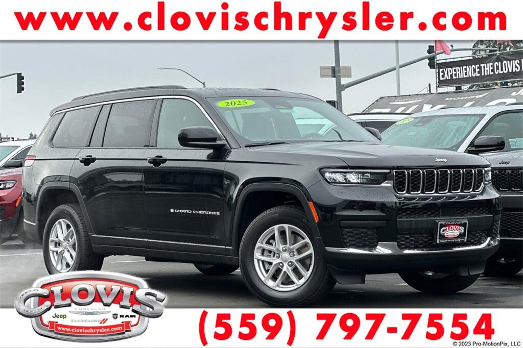 2025 Jeep Grand Cherokee L Laredo's photo