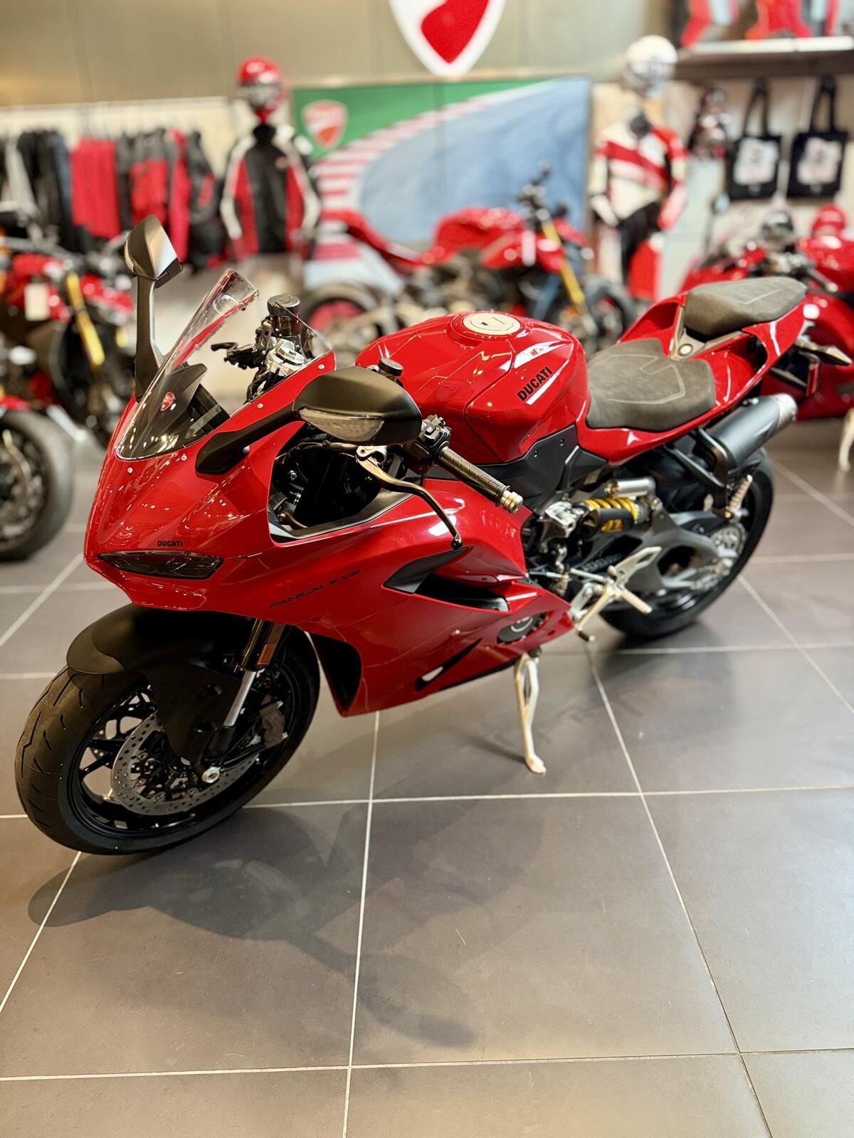 New 2026 Ducati PANIGALE V2 