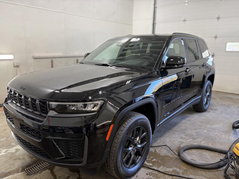 2027 Jeep Grand Cherokee