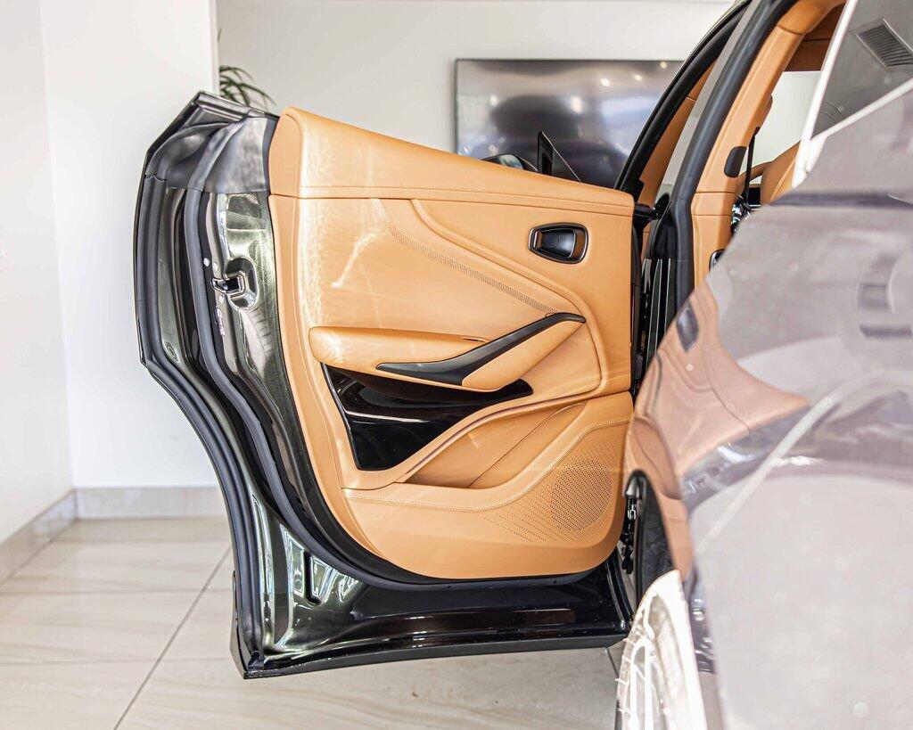 2026 Aston Martin DBX 707 - Photo 35