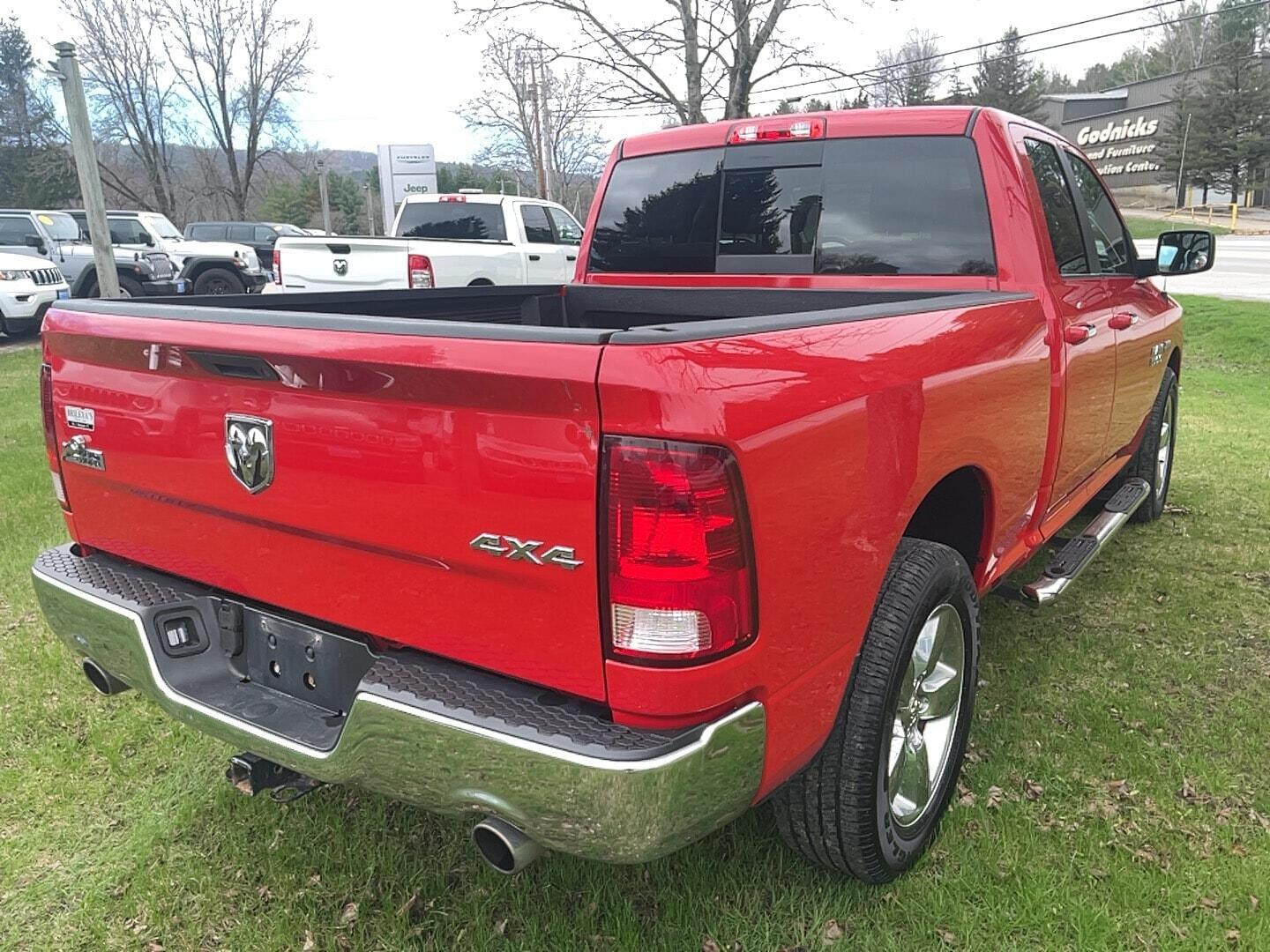 View vehicle photo 5