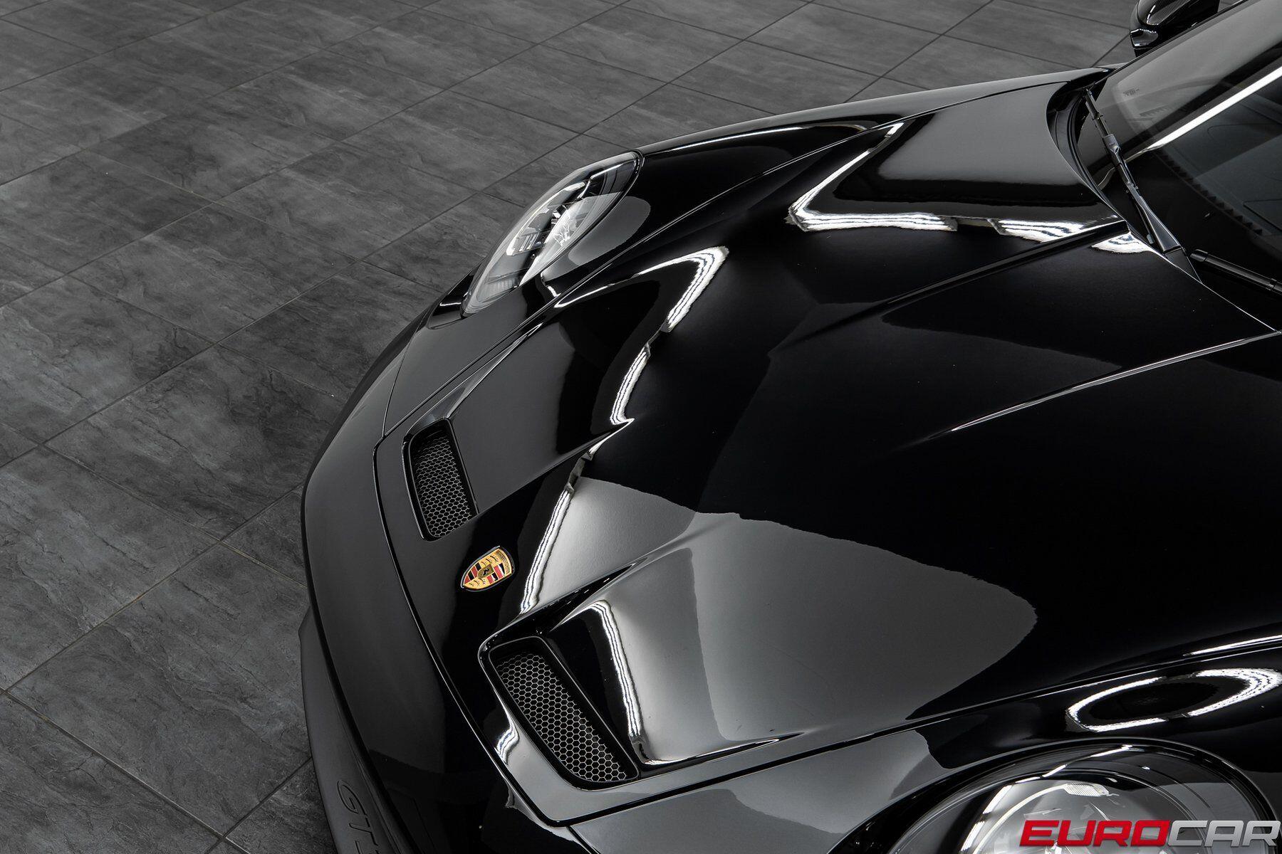 2026 Porsche 911 GT3 Touring *6-SPEED MANUAL * EXCLUSIVE INTERIOR*Image 9