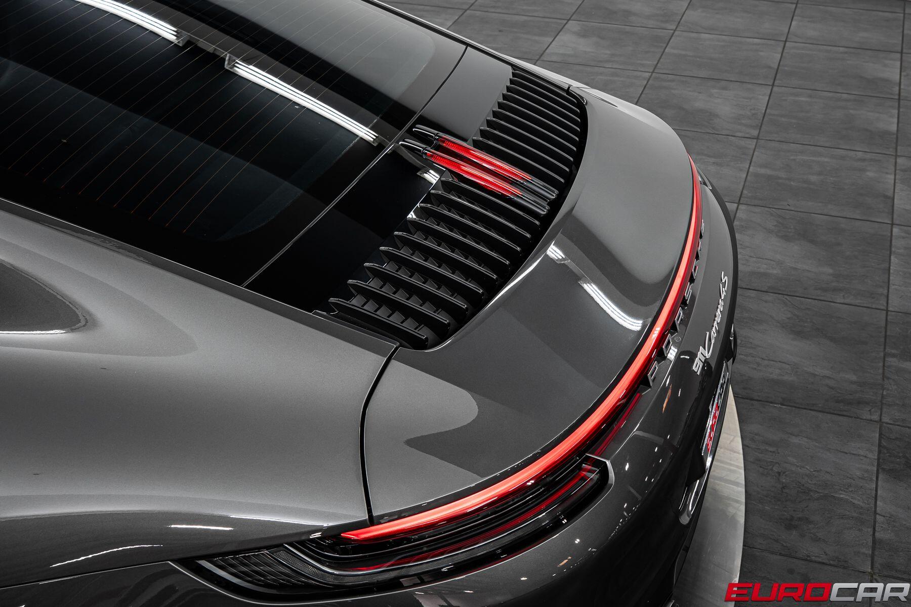 2024 Porsche 911 Carrera 4S *SPORTDESIGN PACK * SUNROOF*Image 17