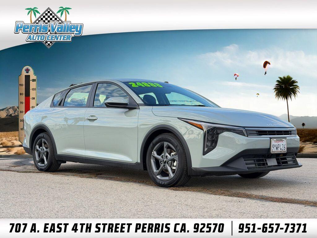 2026 Kia K4 LXS