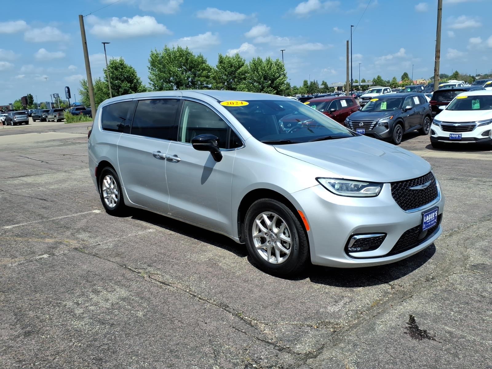 Used 2024 Chrysler Pacifica Touring L with VIN 2C4RC1BG2RR154646 for sale in Mankato, Minnesota