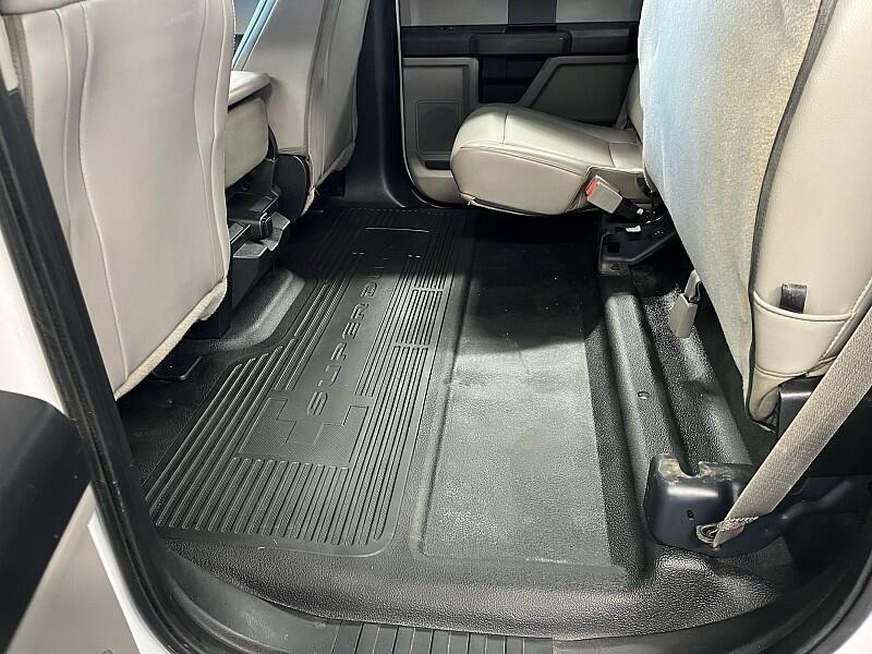 2019 Ford F-350 Super Duty Chassis Cab XL - Photo 14