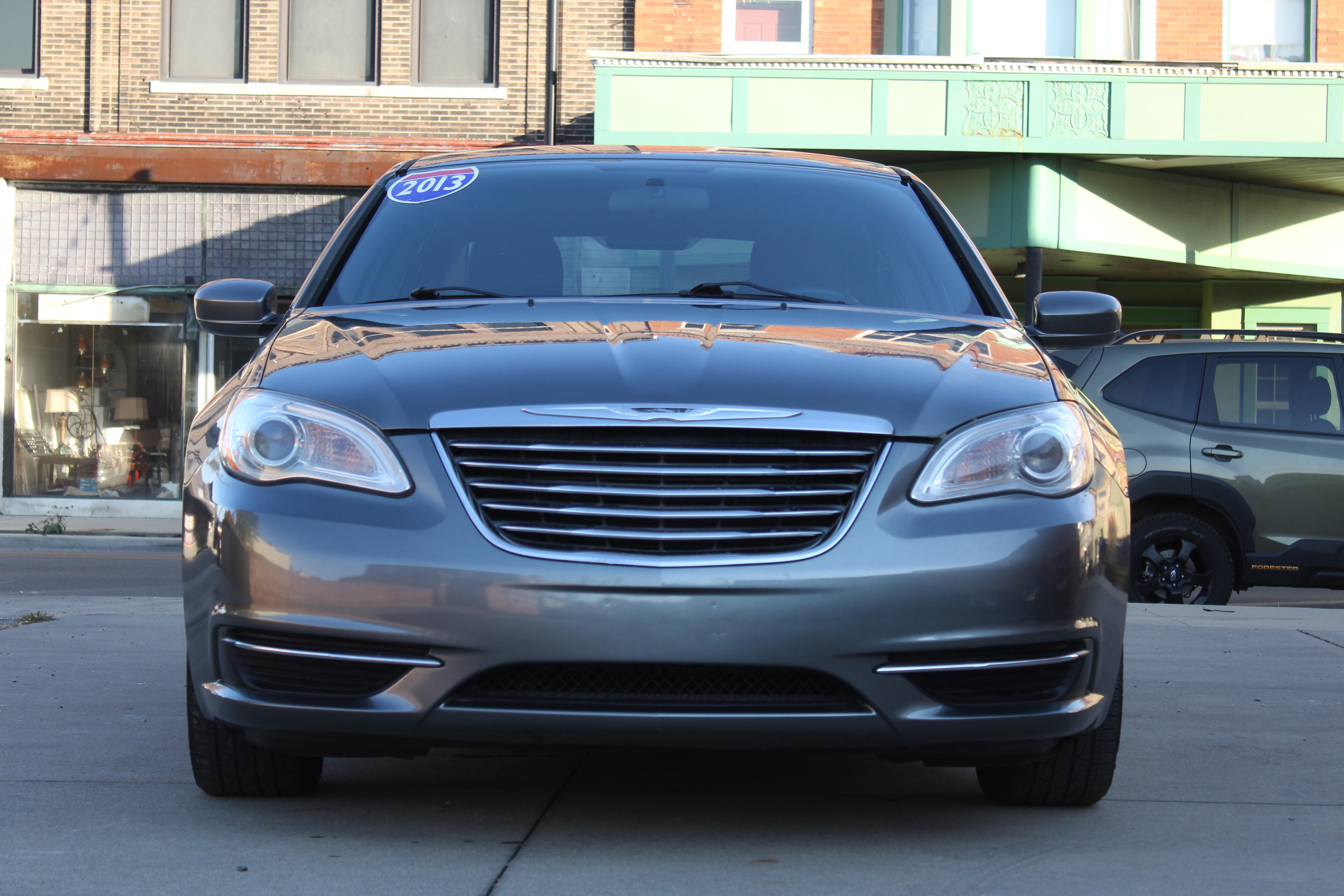 2013 Chrysler 200 LX