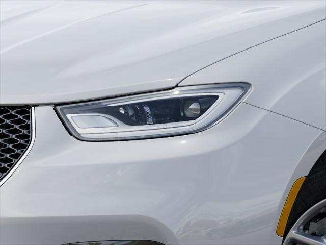 2025 Chrysler Pacifica Select - Photo 10