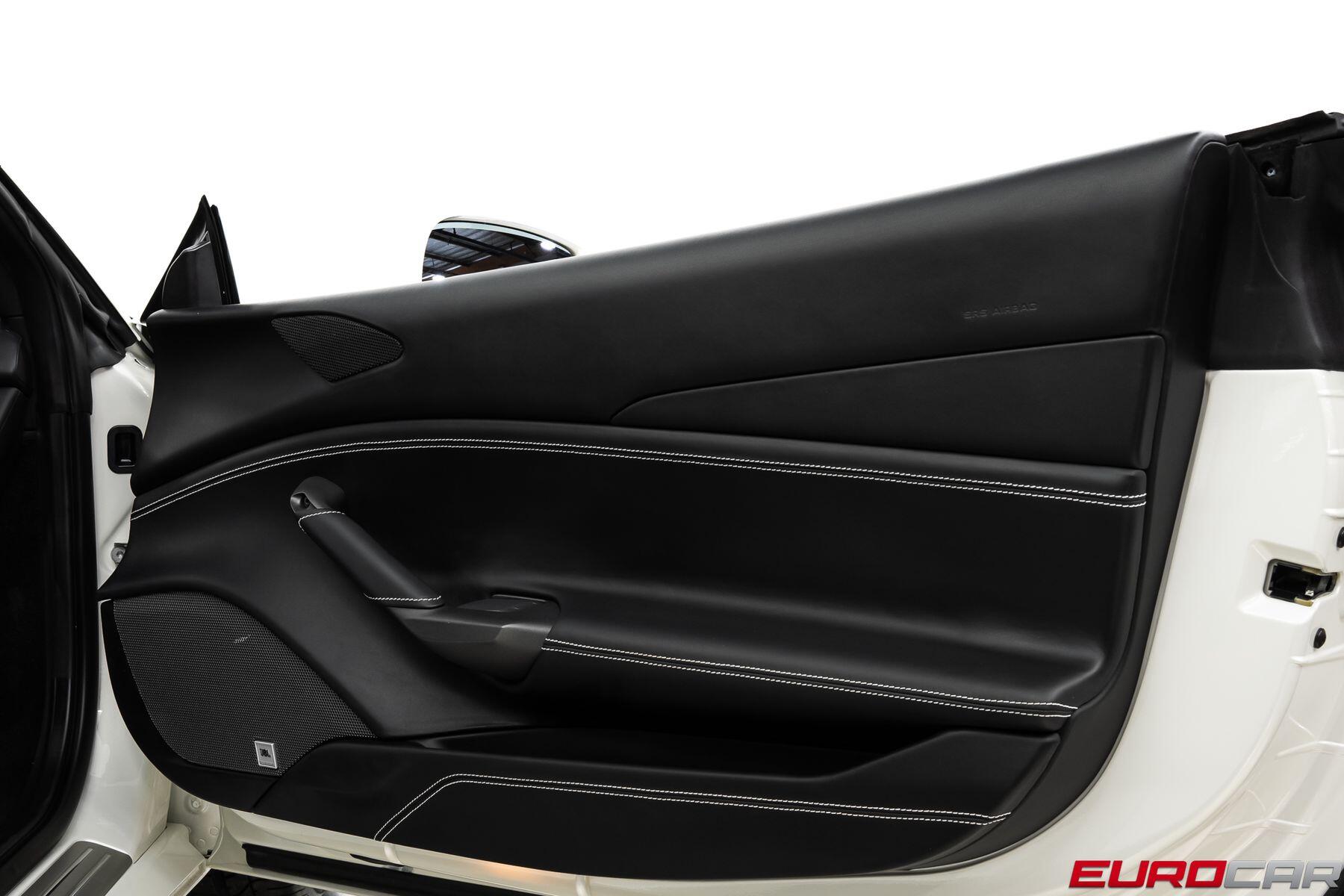 2017 Ferrari 488 GTB *CARBON STEERING WHEEL * IMMACULATE CONDITION*Image 29