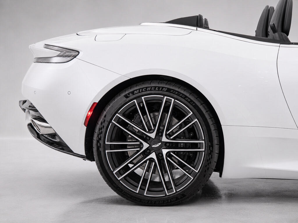 2026 Aston Martin DB12 Base - Photo 6