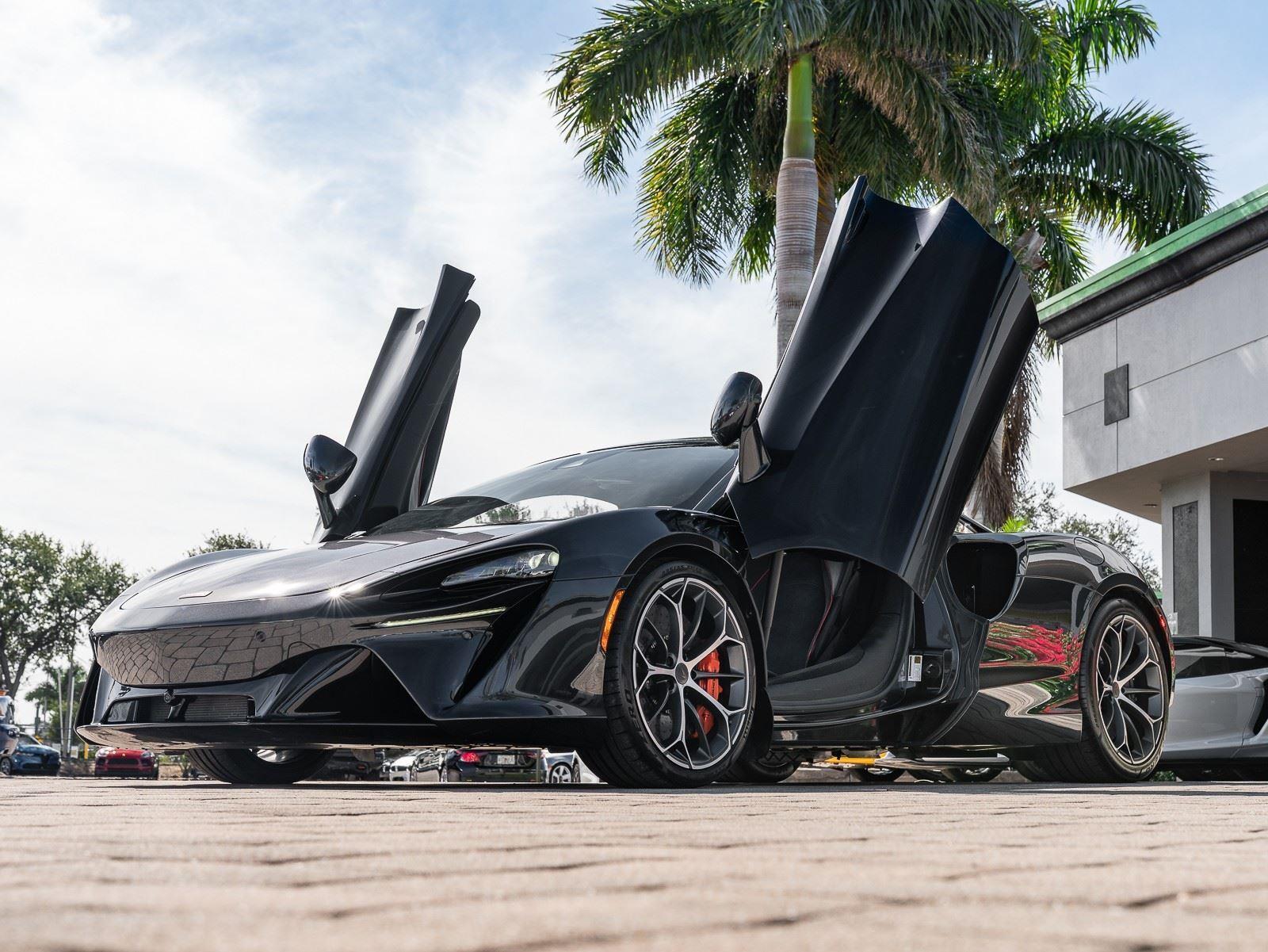 Used 2025 McLaren Artura Coupe