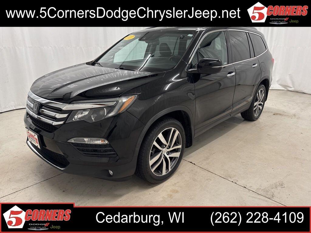 2017 Honda Pilot 4WD Elite's photo